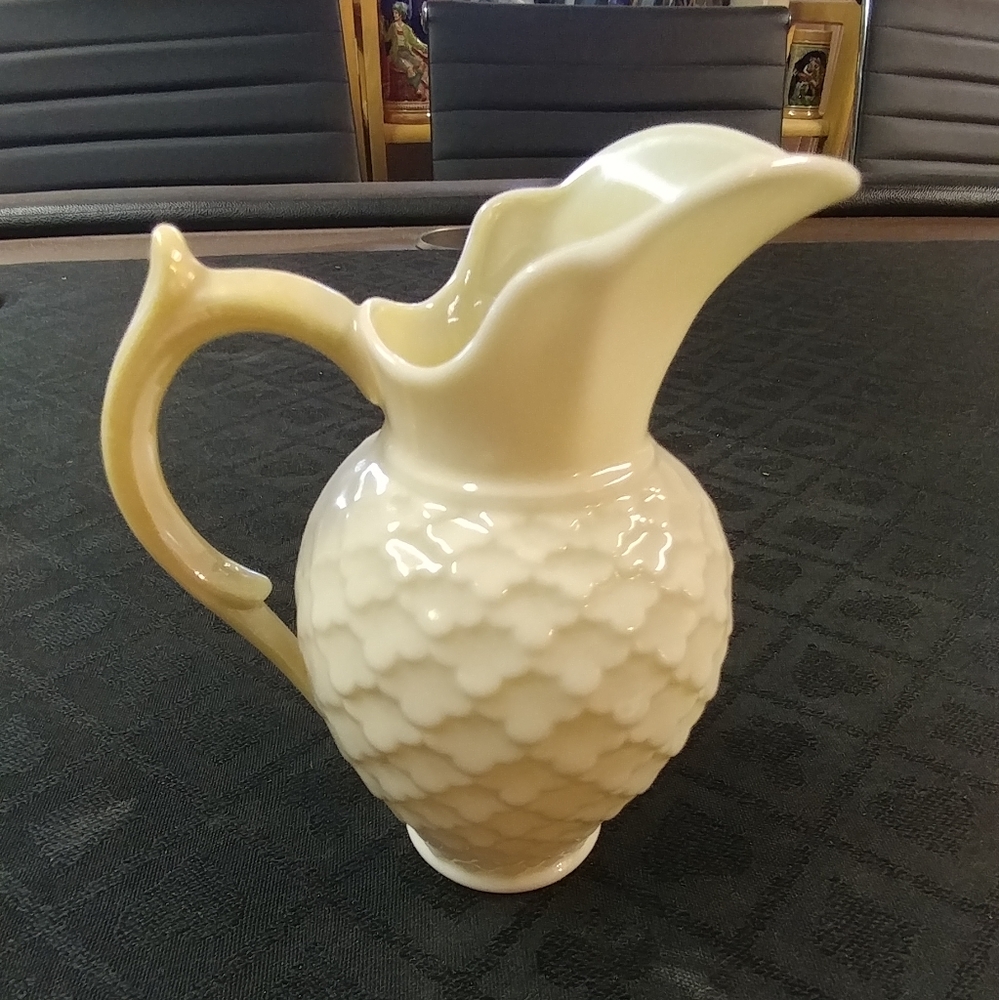 Belleck Honeycomb Creamer 0857